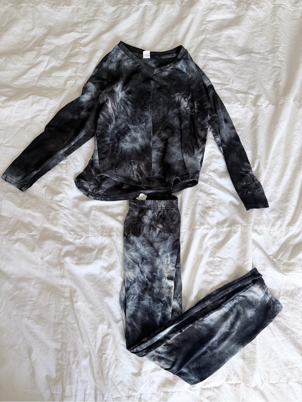SHEIN Black & Gray Tie-Dye Kids Pajama Set